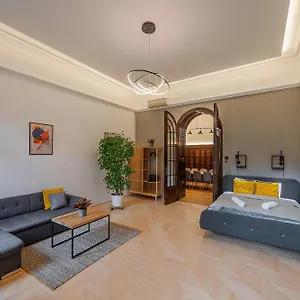 Liszt Modern Chic Apartment Budapest